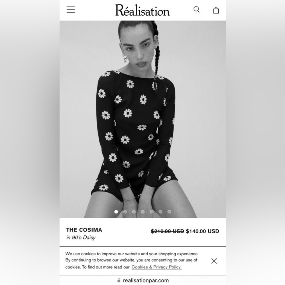 Realisation Par | SUPER REAL | Claudia Schiffer | The Cosima - 90’s Daisy